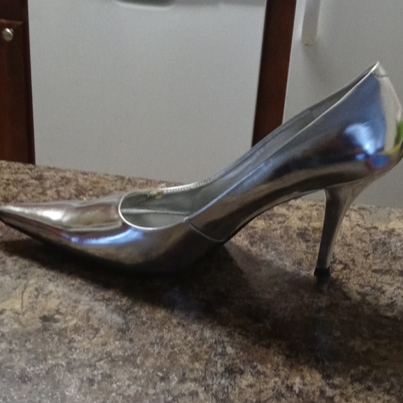 Shoes - Picture 3 of 3